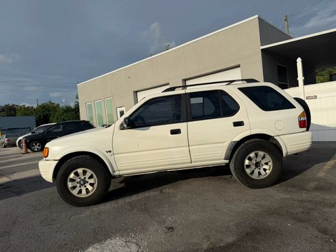 Used 1998 Honda Passport LX image 2