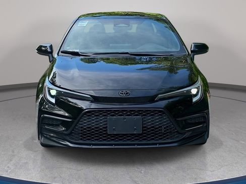 Used 2024 Toyota Corolla SE FWD image 2