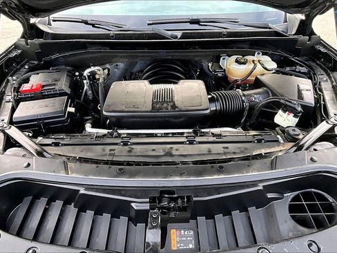 Used 2023 GMC Yukon XL AT4 w/ AT4 Premium Package image 9