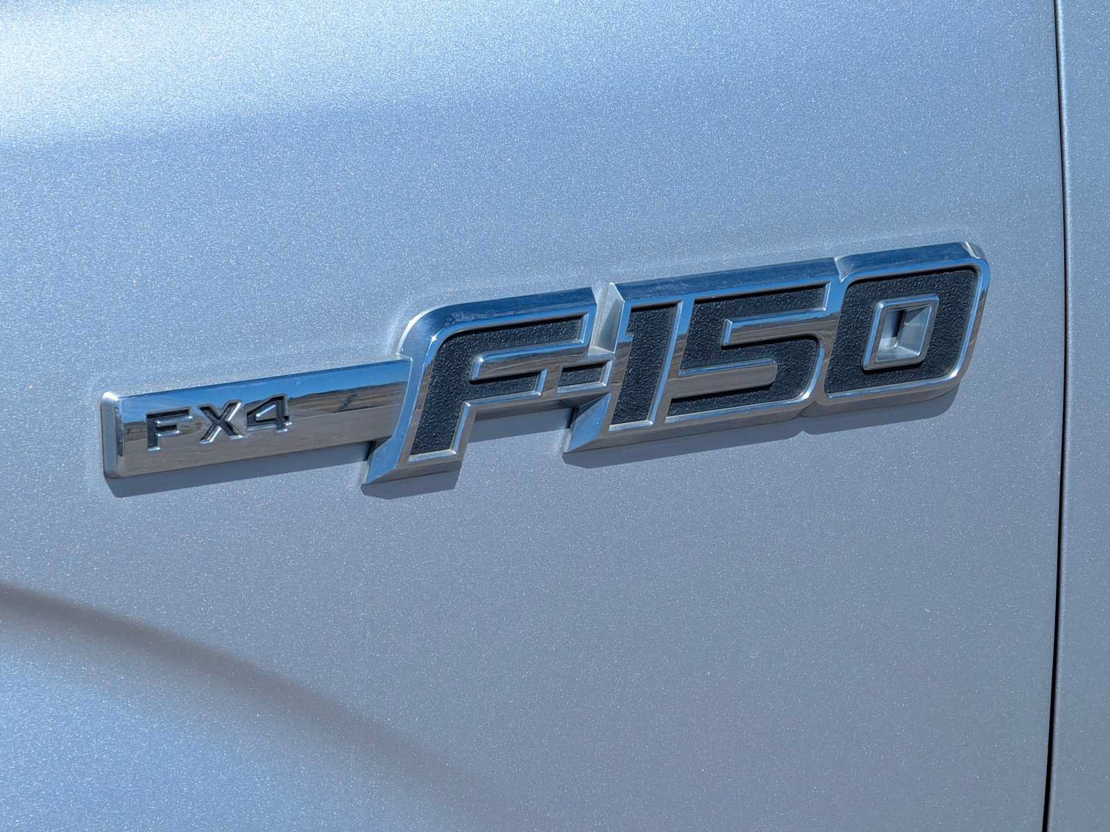Used 2014 Ford F150 FX4 w/ Equipment Group 402A Luxury AWD/4WD image 8
