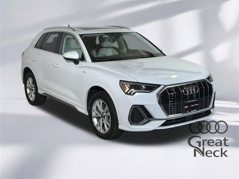 Used 2024 Audi Q3 2.0T Premium w/ Convenience Package AWD/4WD image 11