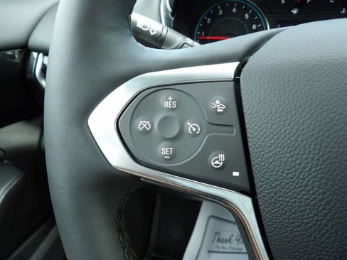 Used 2023 Chevrolet Traverse RS AWD/4WD image 17