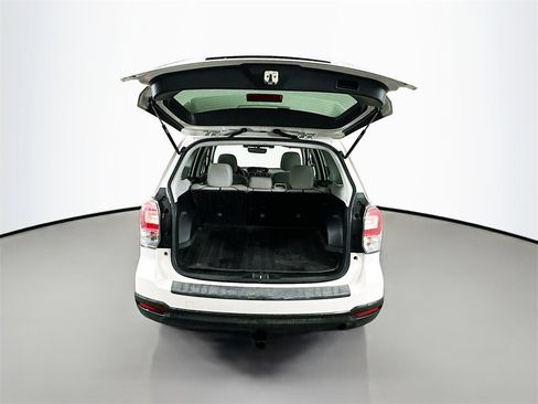 Used 2018 Subaru Forester 2.5i Premium image 26