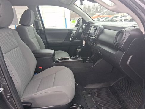 Used 2023 Toyota Tacoma SR image 13