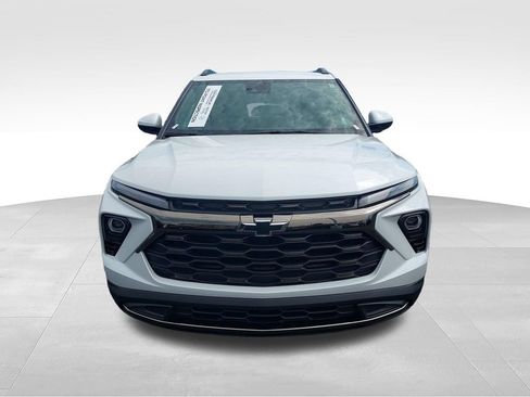 Used 2025 Chevrolet TrailBlazer ACTIV FWD image 8