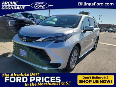 Used 2025 Toyota Sienna LE