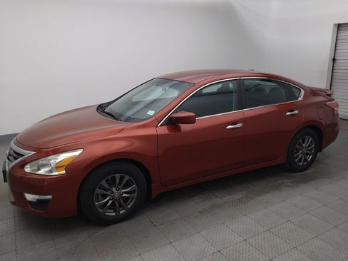 Used 2015 Nissan Altima 2.5 S w/ Special Edition Package FWD image 2