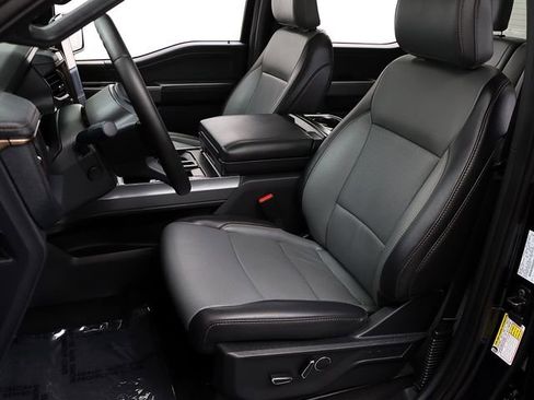 Used 2025 Ford F150 Lightning Lariat image 12