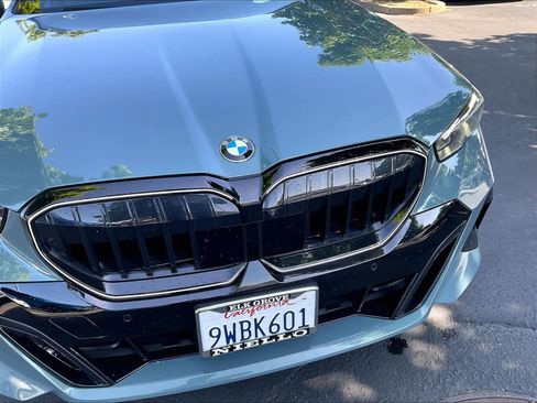Used 2026 BMW 540i xDrive w/ M Sport Package AWD/4WD image 31