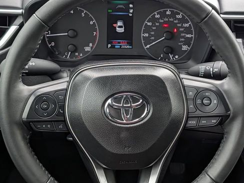 Used 2025 Toyota Corolla SE image 11
