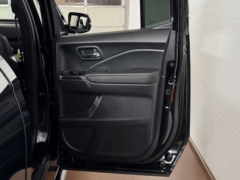 Used 2023 Honda Ridgeline Black Edition image 35