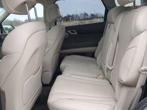 Used 2023 Genesis GV80 2.5T w/ Prestige 20" Package image 13