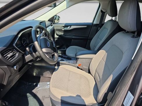 Used 2021 Ford Escape SE w/ SE Sport Appearance Package AWD/4WD image 10