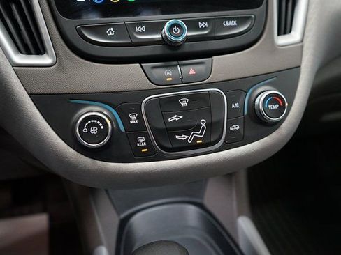 Used 2022 Chevrolet Malibu LS image 33