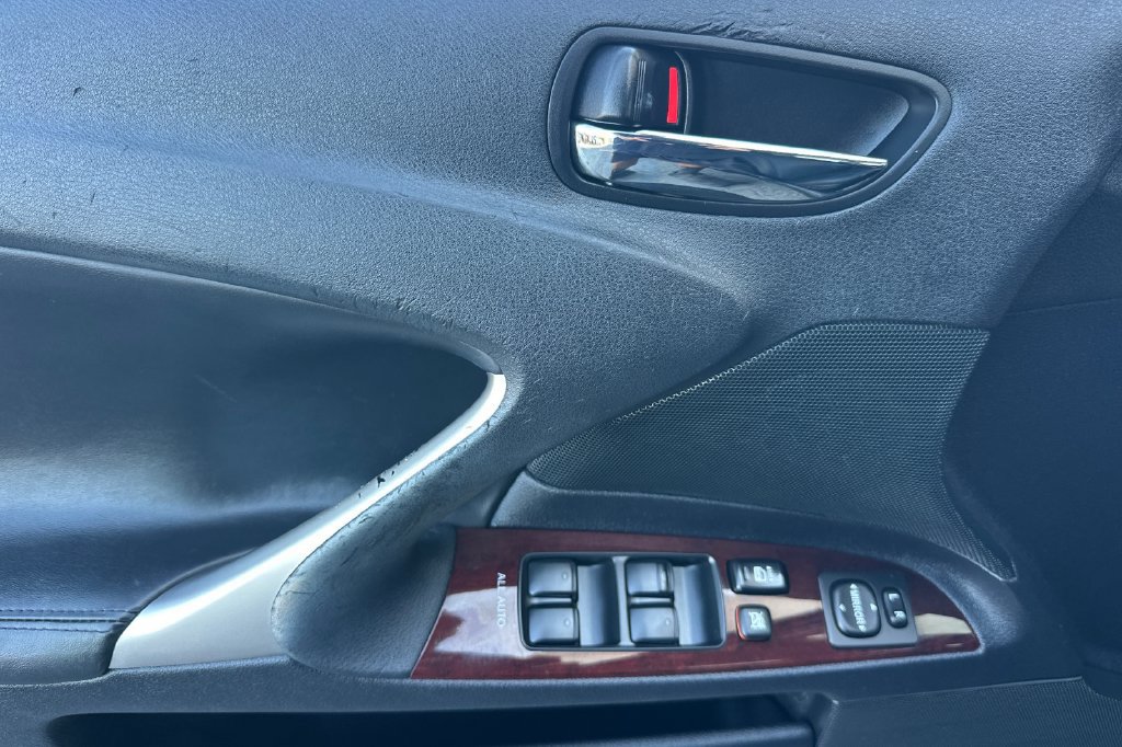 Used 2007 Lexus IS 250 RWD image 11