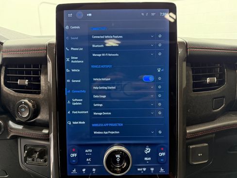 Used 2024 Ford Expedition Max Limited image 17