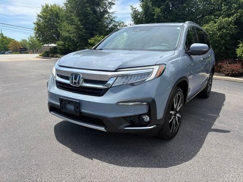 Used 2022 Honda Pilot Touring image 1