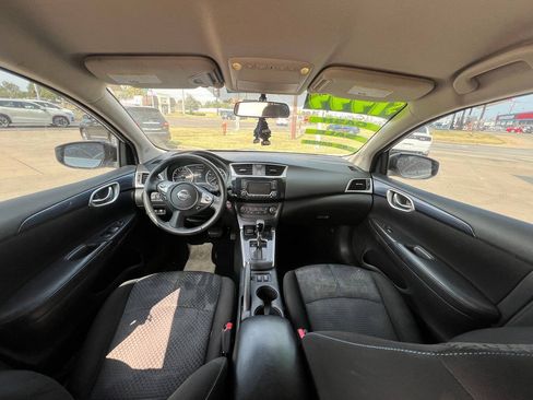 Used 2016 Nissan Sentra SR FWD image 2