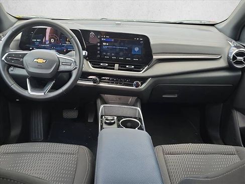 Used 2026 Chevrolet Equinox LT FWD image 20