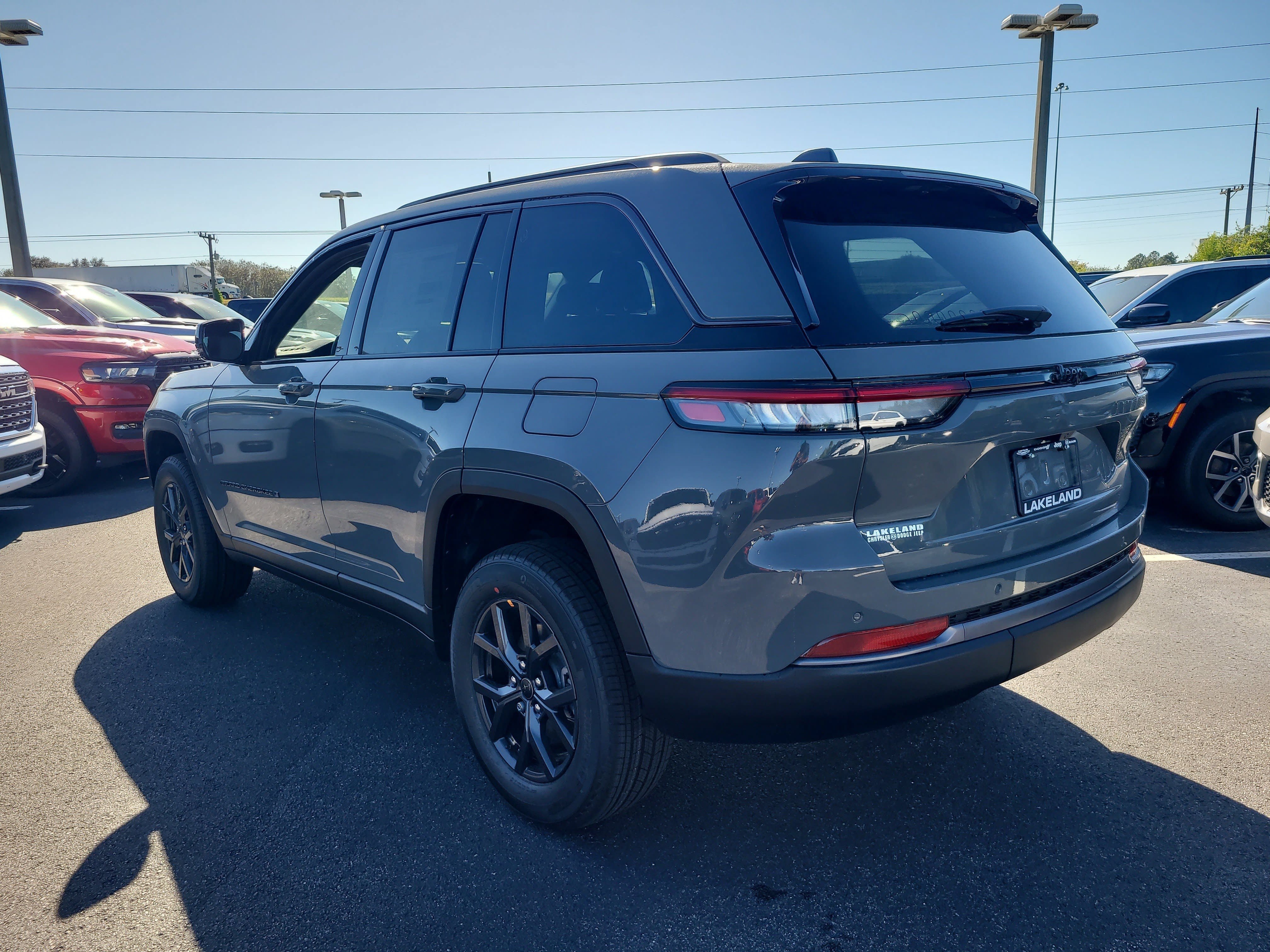 New 2027 Jeep Grand Cherokee Altitude RWD image 8
