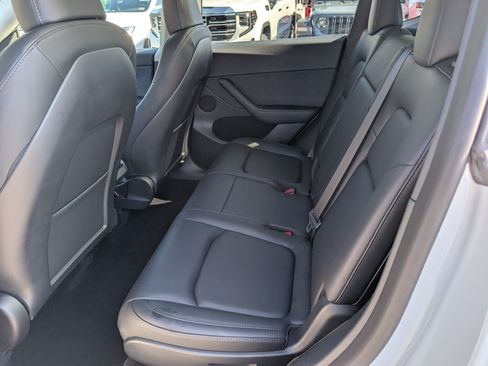 Used 2023 Tesla Model Y Long Range AWD/4WD image 15