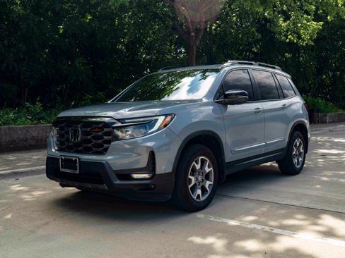 Certified 2022 Honda Passport TrailSport image 5