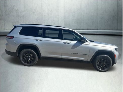 New 2026 Jeep Grand Cherokee L 4WD image 6