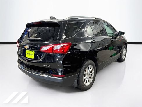 Used 2018 Chevrolet Equinox LT w/ Sun & Infotainment Package AWD/4WD image 4