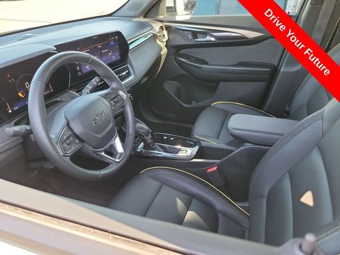 Used 2024 Chevrolet TrailBlazer ACTIV FWD image 3