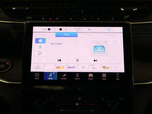 New 2025 Jeep Grand Cherokee Limited image 28