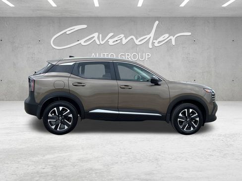 New 2026 Nissan Kicks SV AWD/4WD image 18