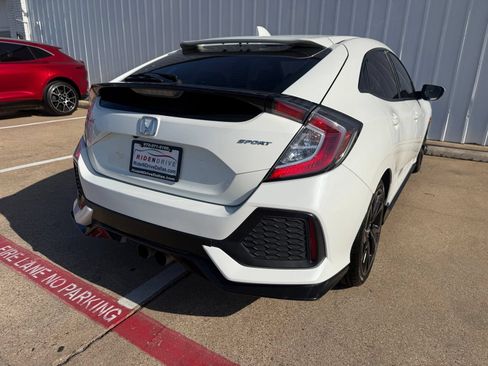 Used 2019 Honda Civic Sport image 6