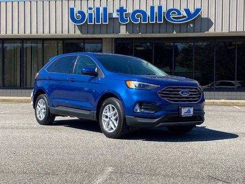 Certified 2022 Ford Edge SEL w/ Convenience Package AWD/4WD image 2