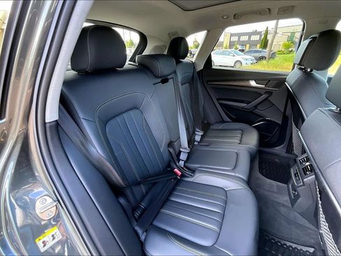 Used 2021 Audi Q5 e Premium Plus w/ Premium Plus Package AWD/4WD image 20