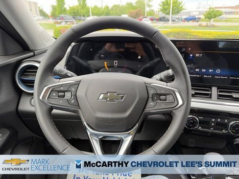 New 2026 Chevrolet Trax LT w/ Driver Confidence Package FWD image 7