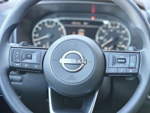 Certified 2023 Nissan Rogue SV FWD image 16