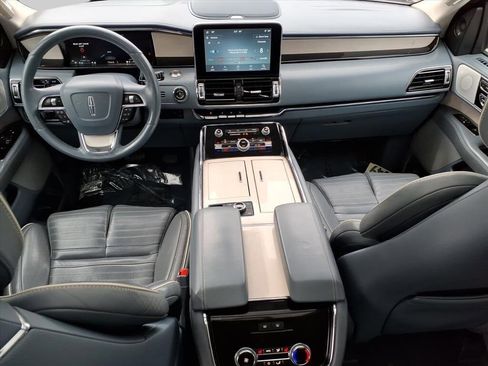 Used 2021 Lincoln Navigator Black Label image 9