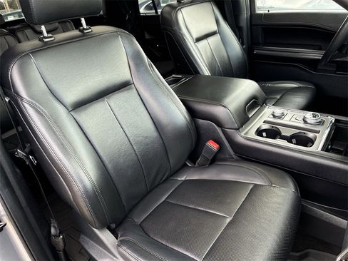 Used 2020 Ford Expedition XLT w/ Equipment Group 202A image 23