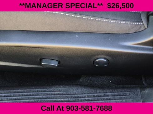 Used 2023 Dodge Challenger SXT image 21