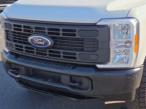 Used 2023 Ford F250 XL w/ XL Off-Road Package image 8