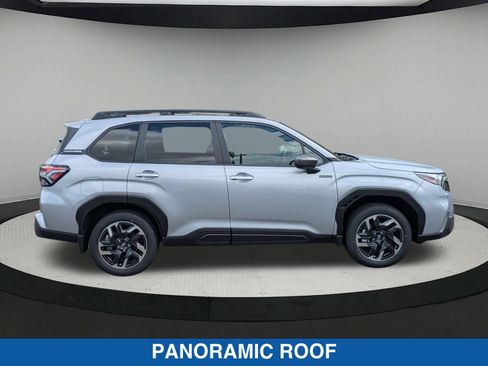 Certified 2025 Subaru Forester Premium AWD/4WD image 2