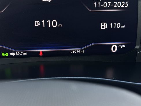 Used 2023 Volkswagen Atlas SE w/ Panoramic Sunroof Package image 12