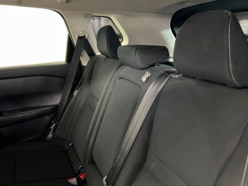 Used 2024 Nissan Rogue S AWD/4WD image 21