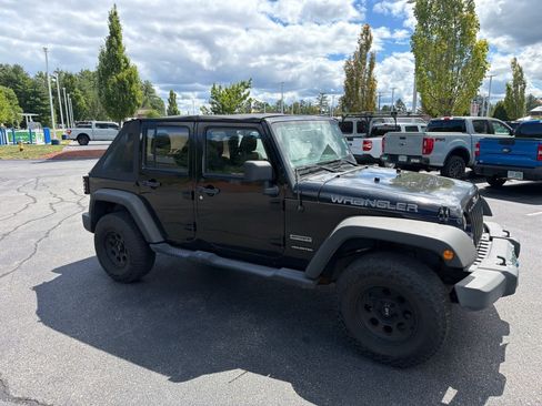 Used 2011 Jeep Wrangler Unlimited Sport AWD/4WD image 7