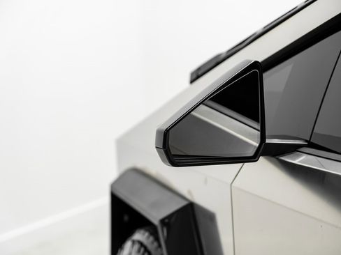 Used 2024 Tesla Cybertruck AWD Crew Cab image 36