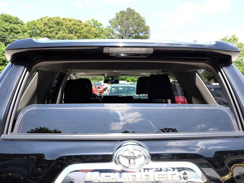Used 2013 Toyota 4Runner Limited AWD/4WD image 10