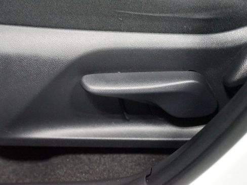 Certified 2025 Toyota RAV4 LE FWD image 31