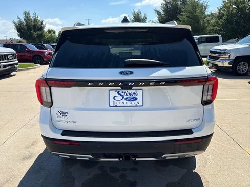 New 2026 Ford Explorer Active w/ Active Comfort Package AWD/4WD image 6