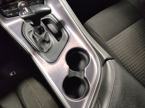 Used 2015 Dodge Challenger SXT w/ Super Sport Group (SS/T) RWD image 26