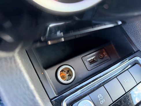 Used 2017 Volkswagen Jetta GLI FWD image 20